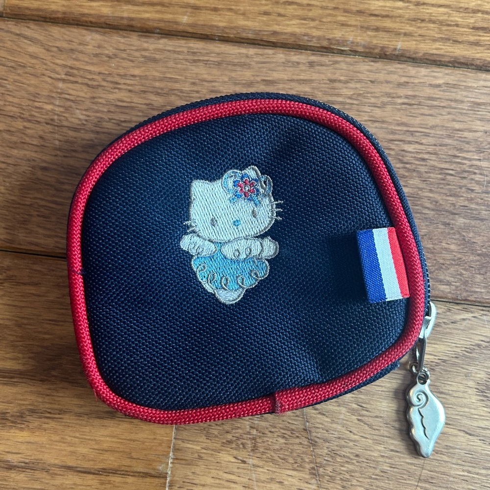 Hello Kitty 2002 Y2K coin purse